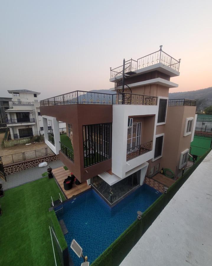Mount Resorts Lonavala 5 Bhk Luxurious Villa With Private Pool And Full Size Cricket Football Turf 외부 사진